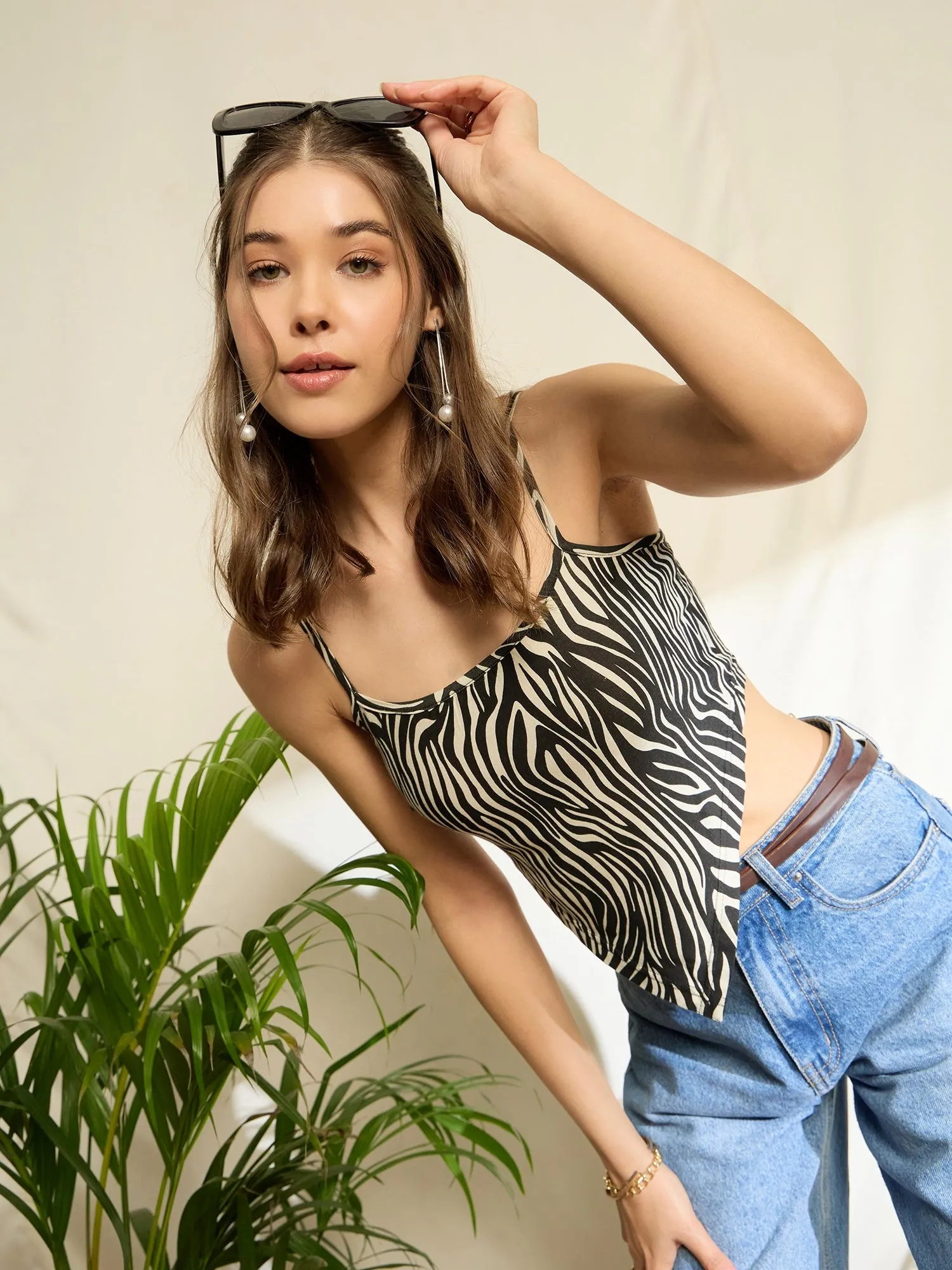 Berrylush Women White Shoulder Straps Animal Print Fitted Crop Top