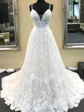 Best Delicate A-line Lace Appliques Celebrity Wedding Dress