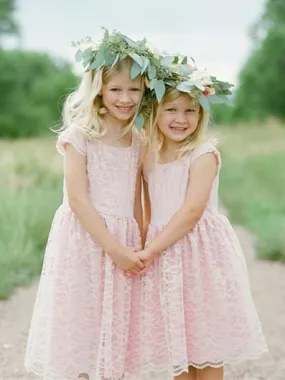 Delicate Lace Scoop Neckline Cap Sleeves Knee-length A-line Flower Girl Dresses FD015