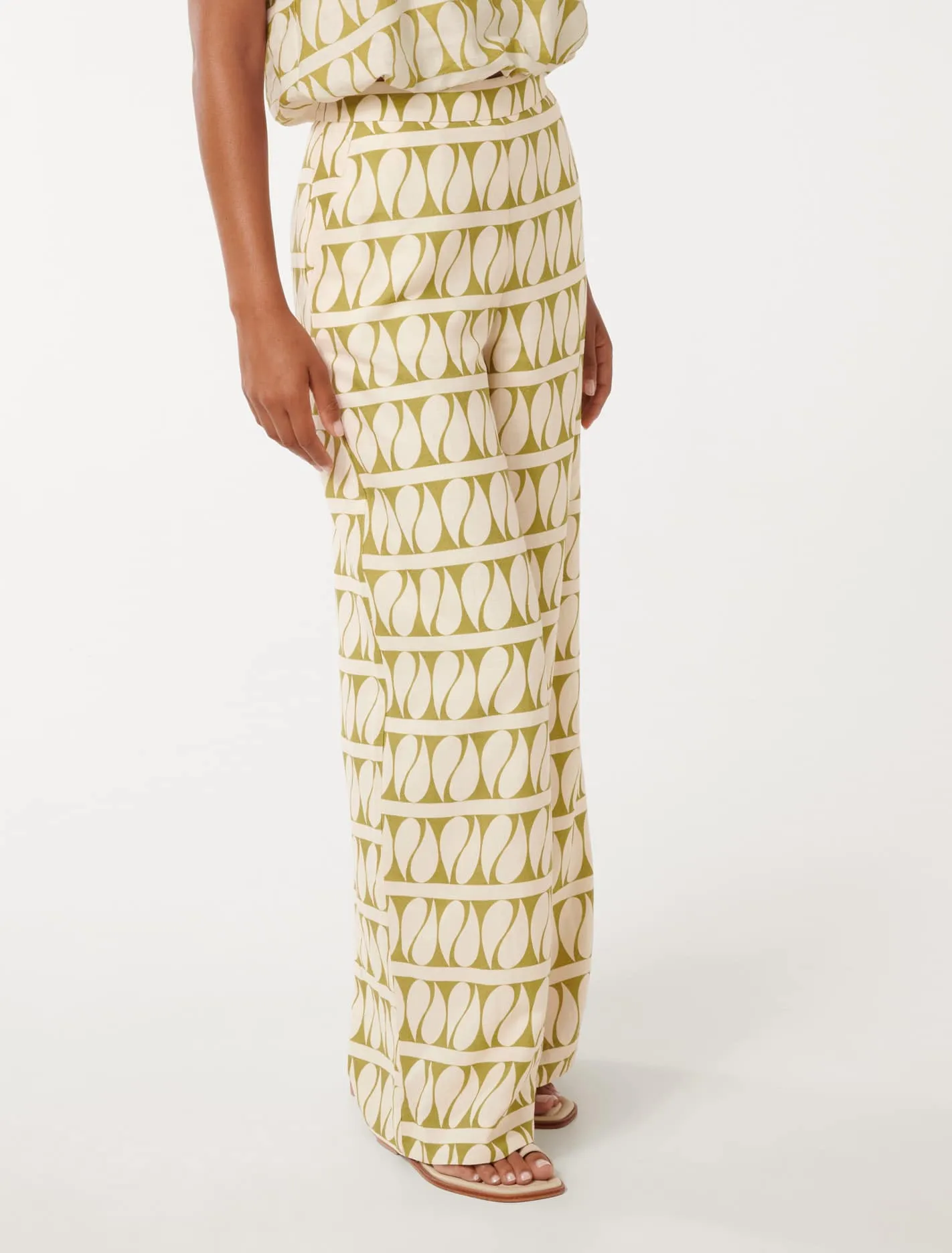 Halle Linen Wide Leg Pants