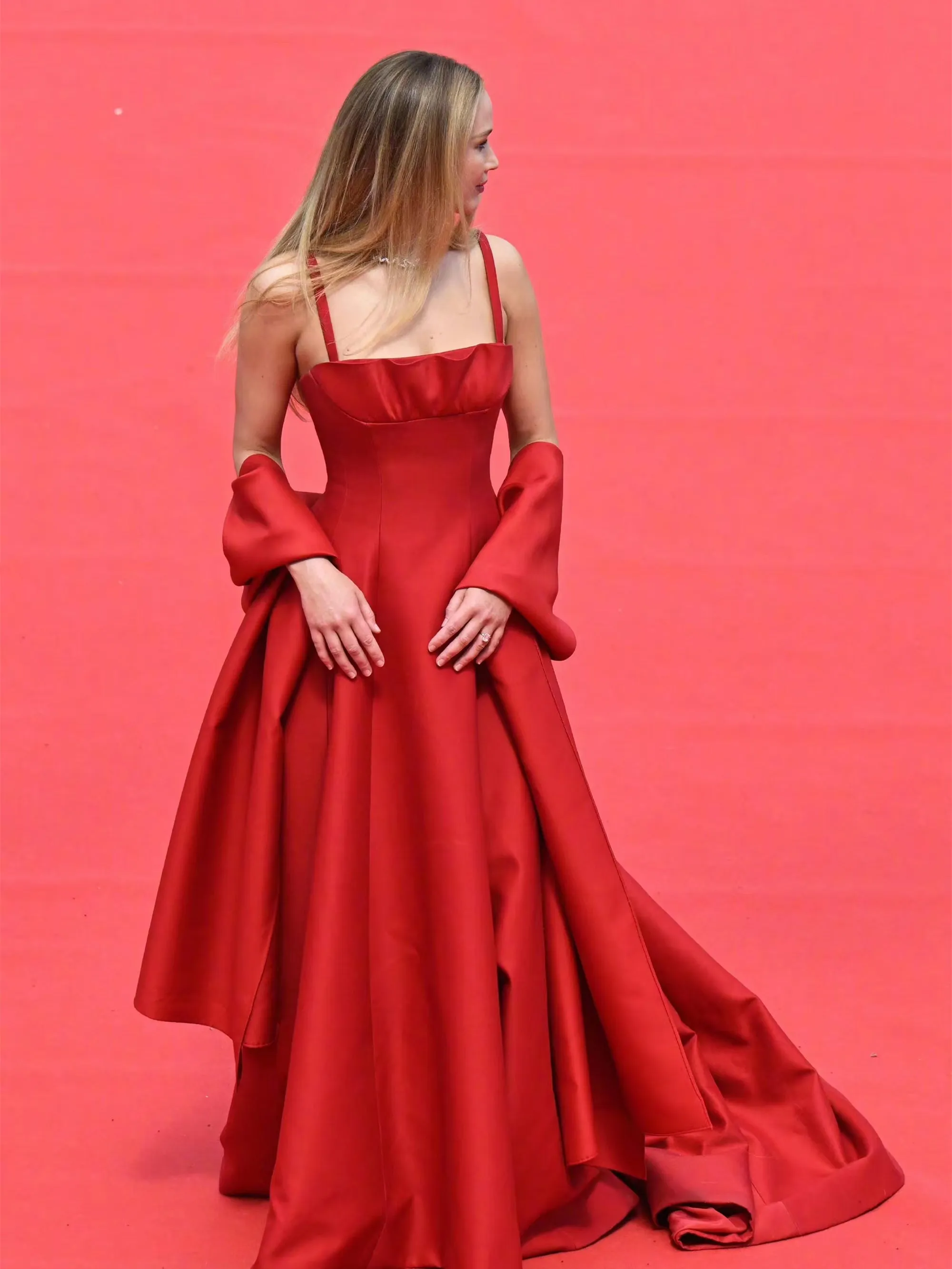 Jennifer Lawrence 2023 Cannes Red Carpet Prom Dresses, A-line Red Satin Prom Dresses, Celebrity Dresses, Newest Prom Dresses