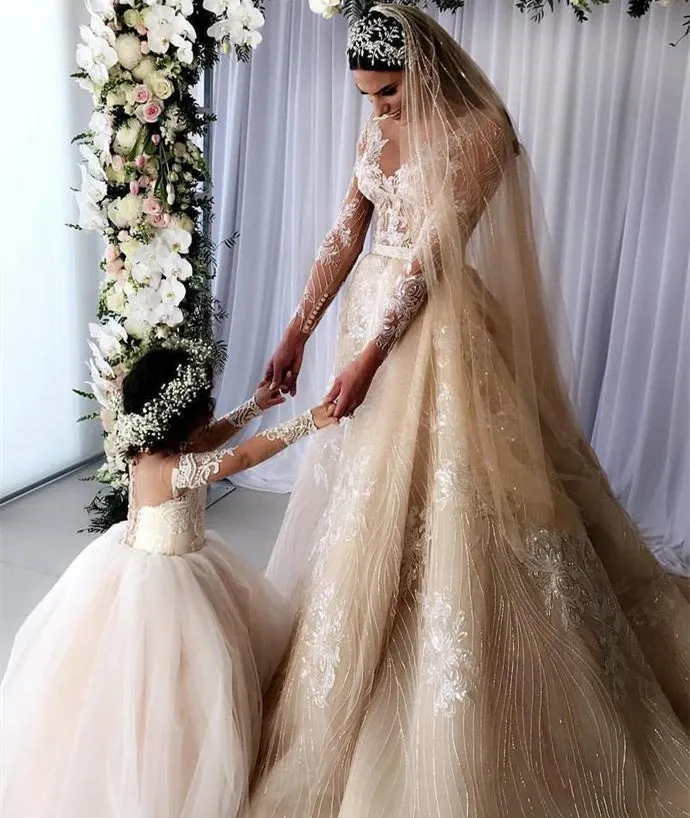 Long Sleeves Delicate Lace Tulle Flower Girl Dresses