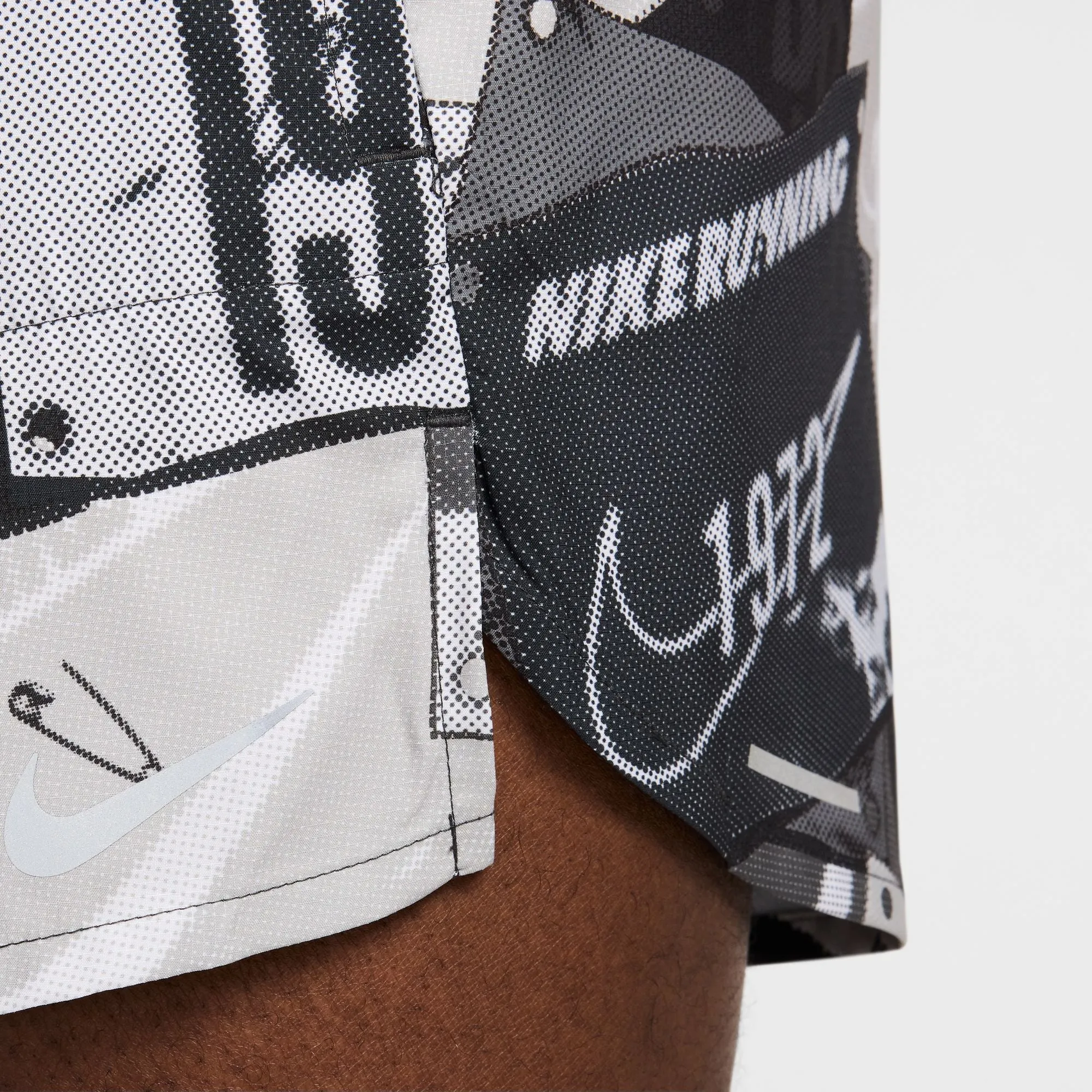 Men's Stride Run Energy Dri-FIT 5" Brief-Lined Running Shorts (045 - Off Noir/Black/Reflective Silver)