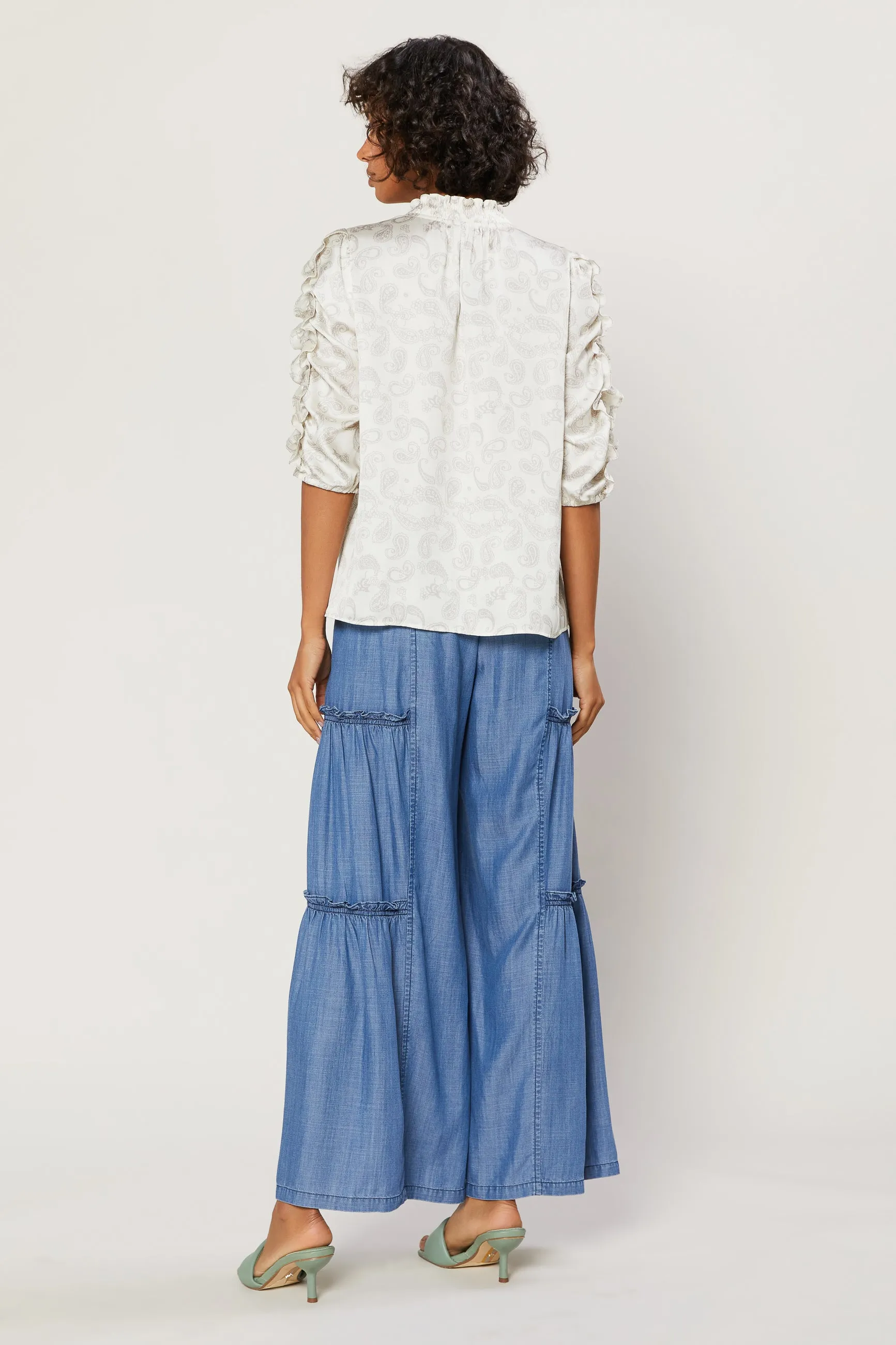 Ruffled Sleeve Jacquard Top