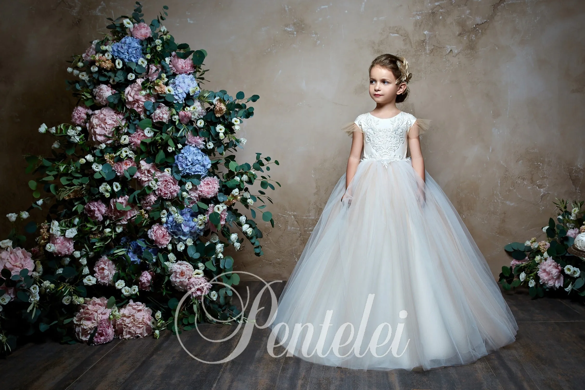 Short Sleeve Princess Girl Dress Pentelei 2300