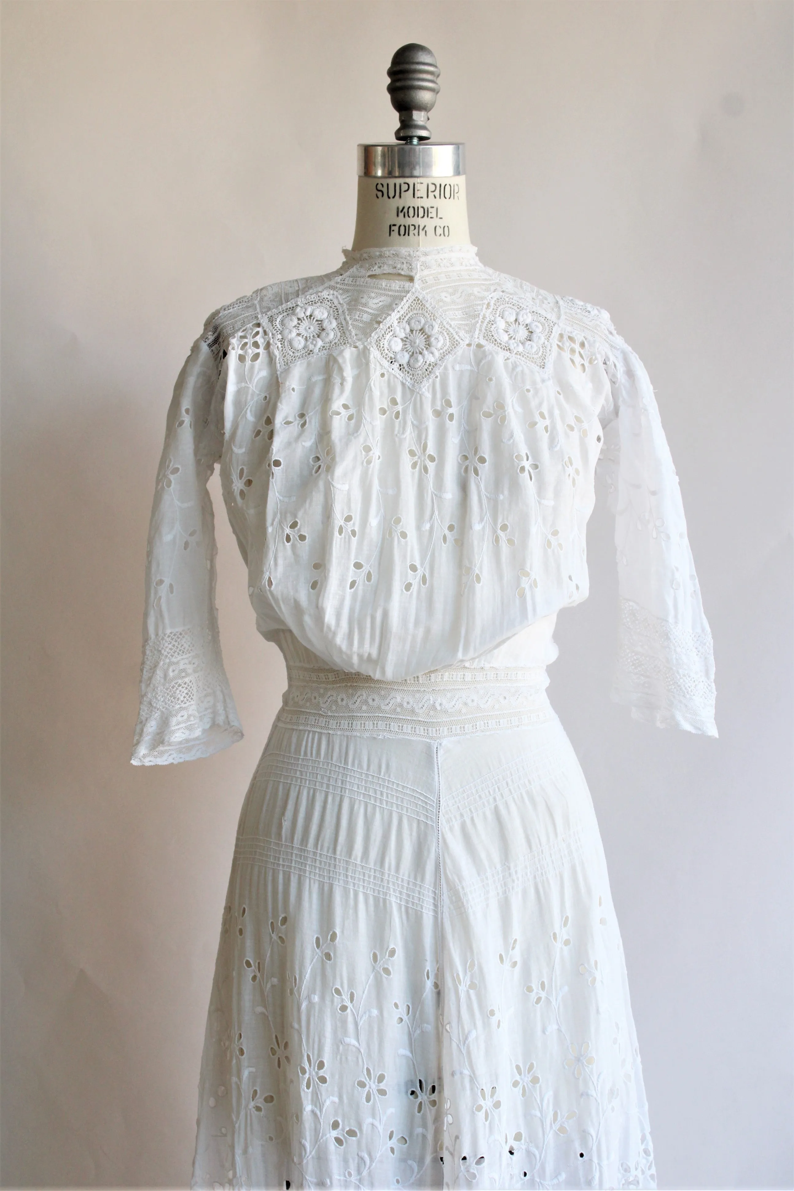Vintage Antique 1900s Edwardian White Dress